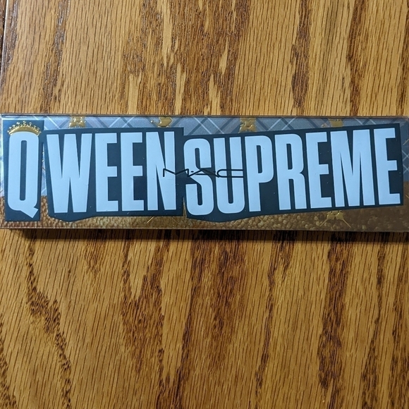 MAC Qween Supreme Eye Shadow Palette - Picture 1 of 3